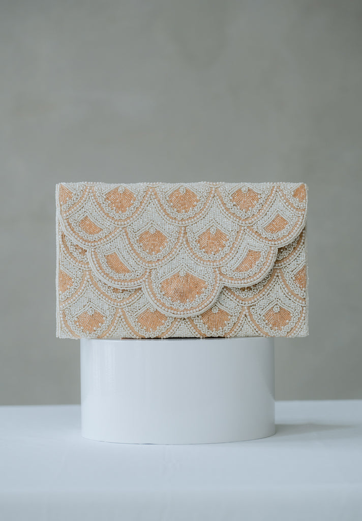 Scallop Pearls Beaded HandBag (Preorder)