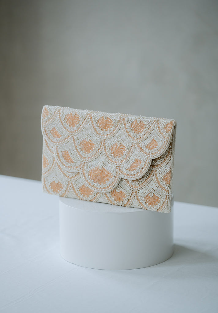 Scallop Pearls Beaded HandBag (Preorder)