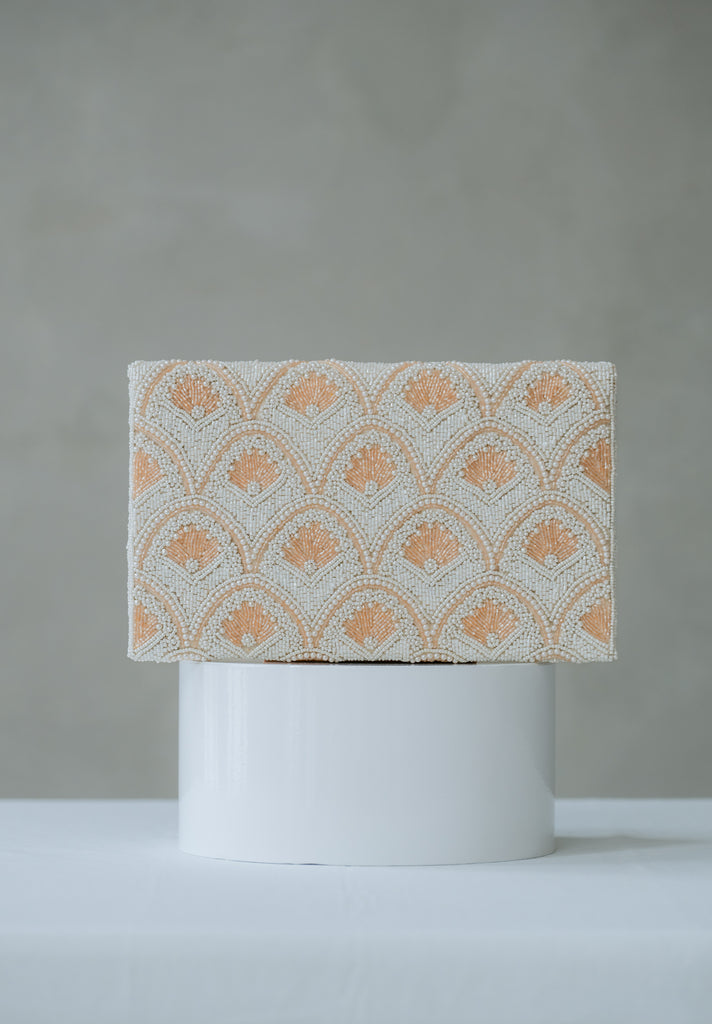 Scallop Pearls Beaded HandBag (Preorder)