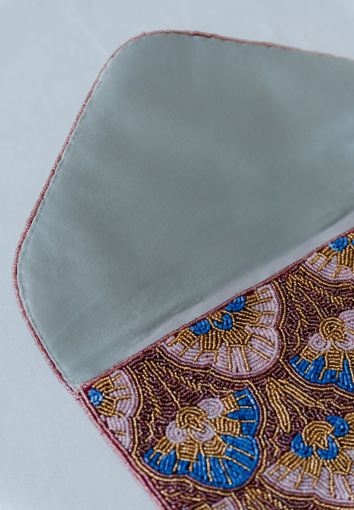 Plum Blossoms Beaded HandBag (Preorder)