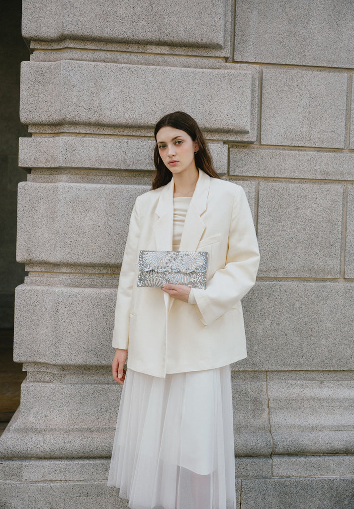 Daisies Beaded Scallop Bag (Preorder)