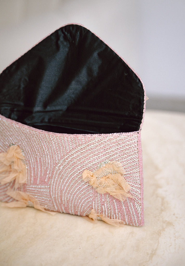 Kisses in the breeze Beaded Crossbody (Preorder)